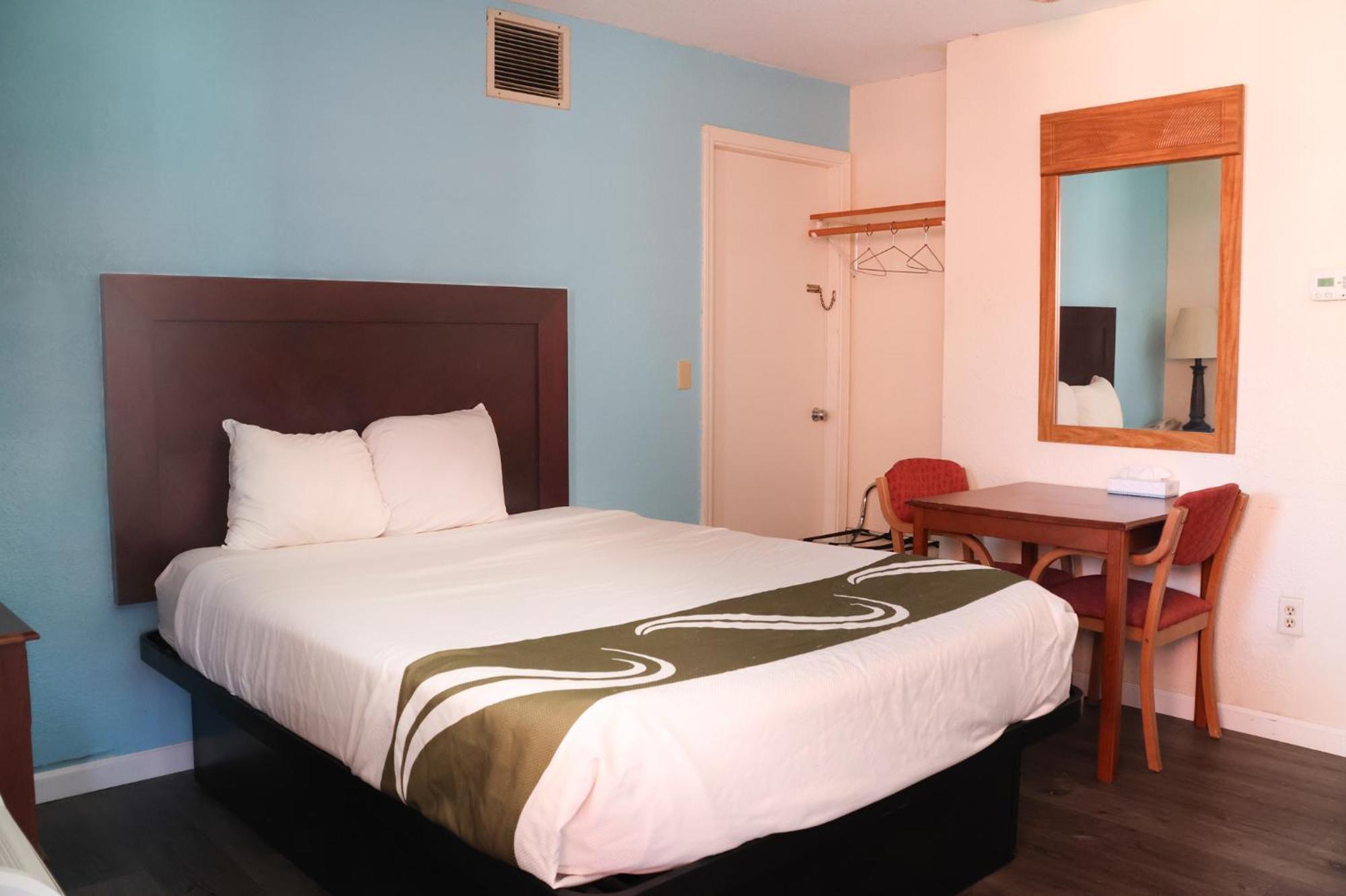 Chippewa Motel Mount Pleasant Esterno foto