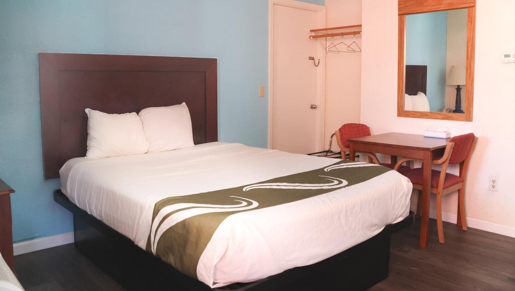 Chippewa Motel Mount Pleasant Esterno foto